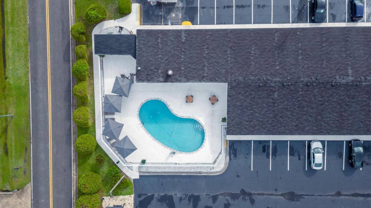 Golden Isles Inn & Suites Brunswick Eksteriør bilde