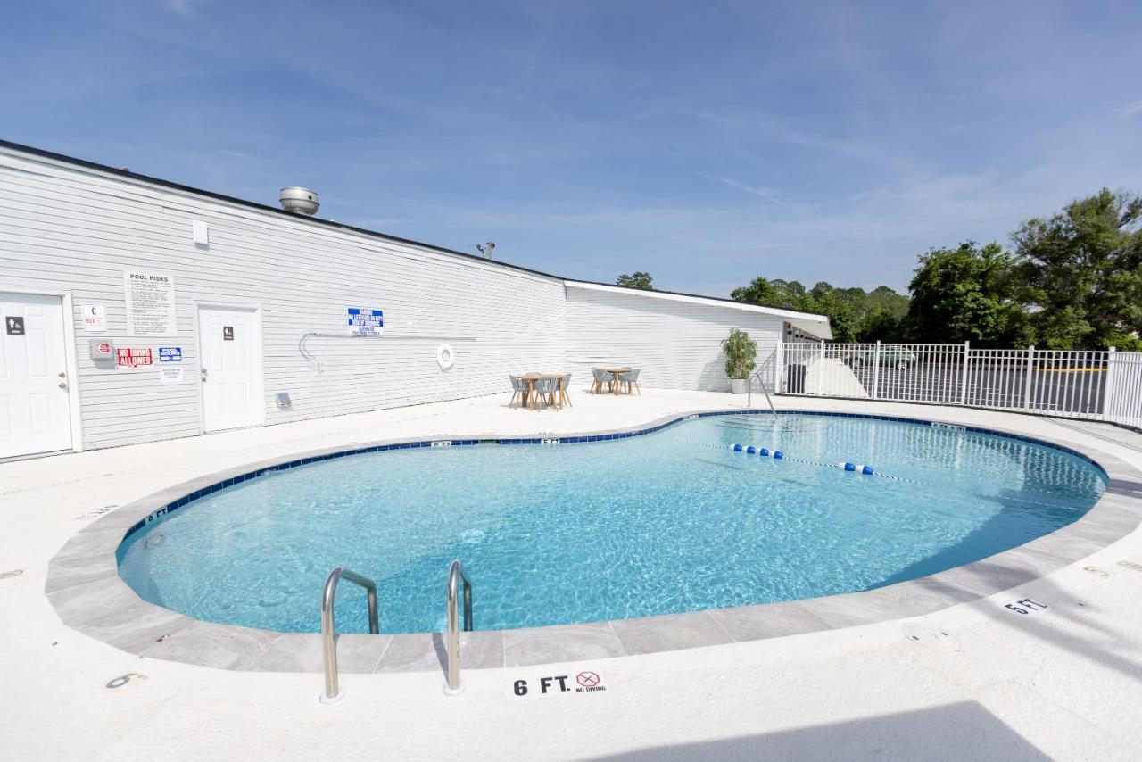 Golden Isles Inn & Suites Brunswick Eksteriør bilde