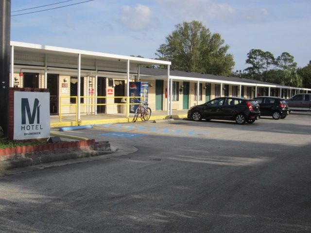 Golden Isles Inn & Suites Brunswick Eksteriør bilde