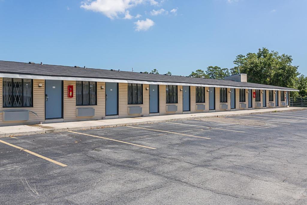 Golden Isles Inn & Suites Brunswick Eksteriør bilde