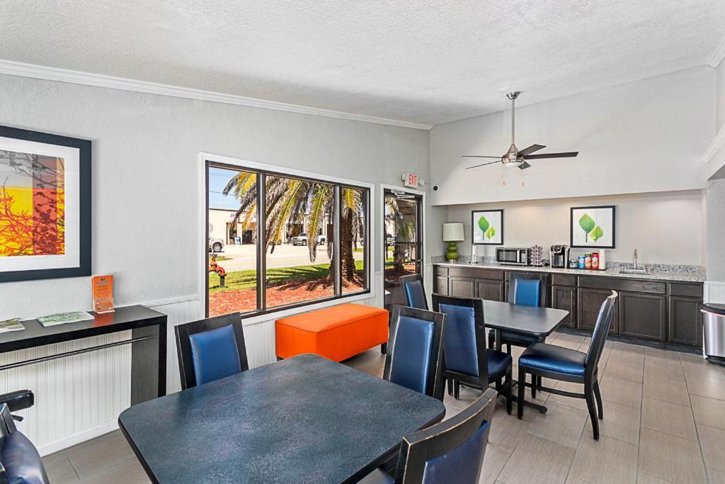 Golden Isles Inn & Suites Brunswick Eksteriør bilde