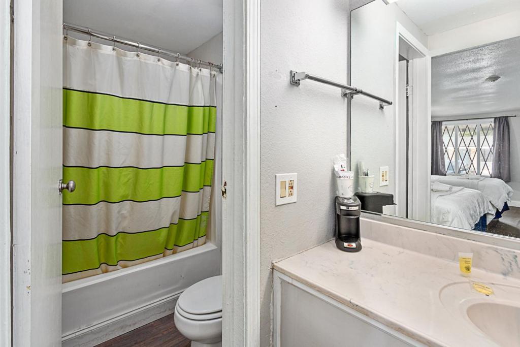 Golden Isles Inn & Suites Brunswick Eksteriør bilde